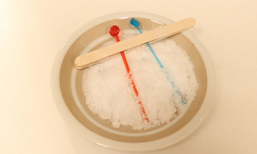 ロックキャンディーを作っている様子
