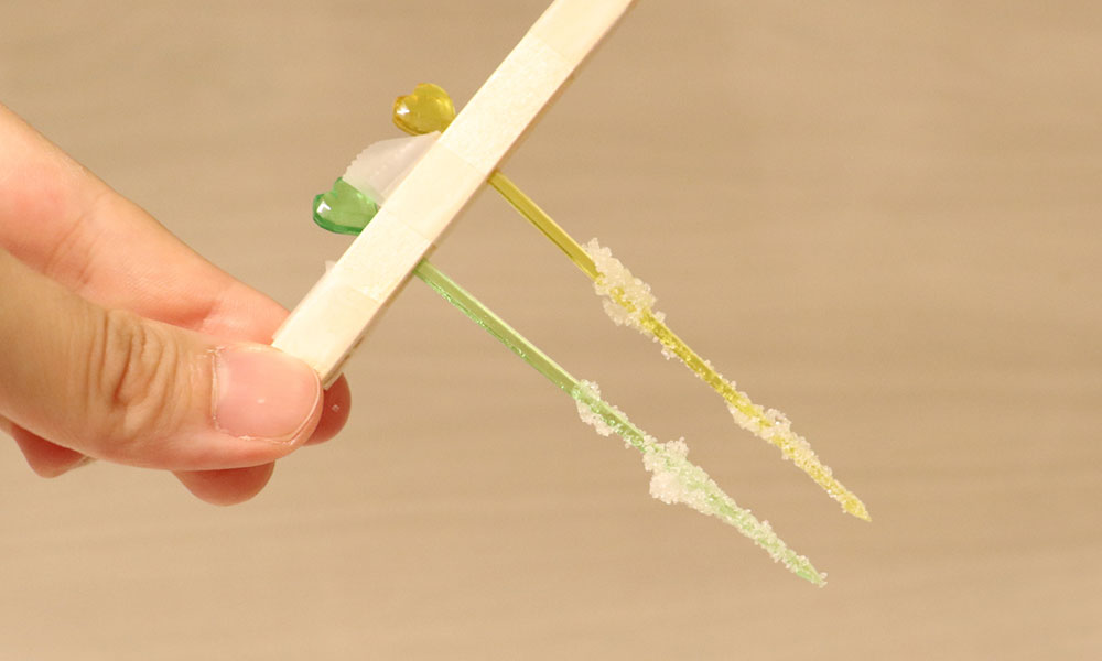 ロックキャンディーを作っている様子